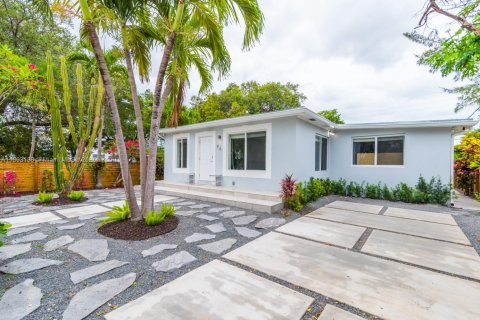 Casa en venta en Miami, Florida, 3 dormitorios, 161 m2 № 1946815 - foto 1