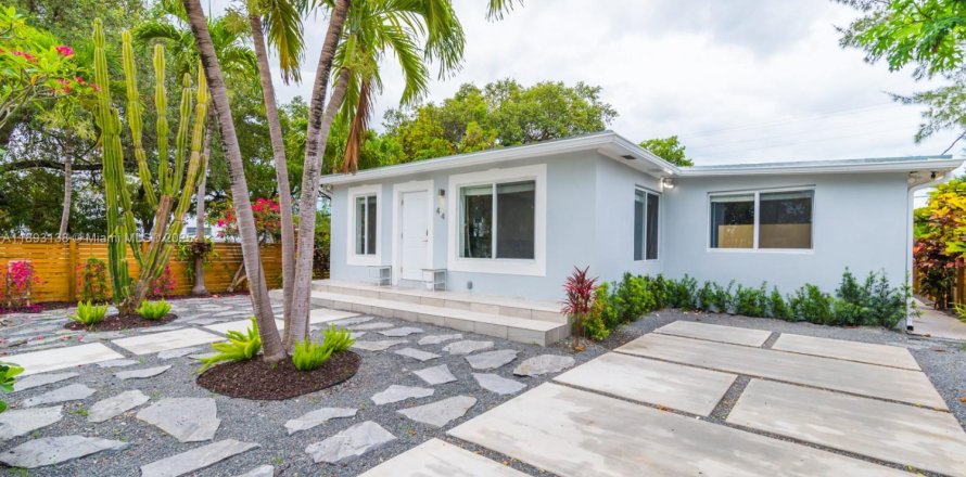 Casa en Miami, Florida 3 dormitorios, 161 m2 № 1946815