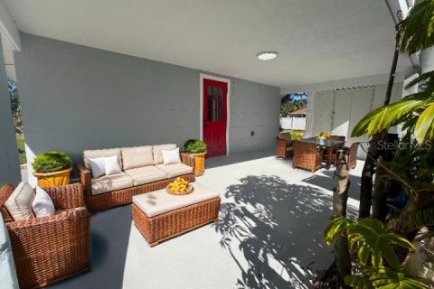 House in Englewood, Florida 2 bedrooms, 55.18 sq.m. № 1565380 - photo 3