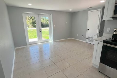 House in Englewood, Florida 2 bedrooms, 55.18 sq.m. № 1565380 - photo 11