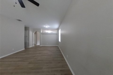 Casa en alquiler en Orlando, Florida, 4 dormitorios, 183.2 m2 № 1907166 - foto 2