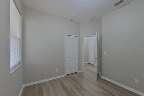 Casa en alquiler en Orlando, Florida, 4 dormitorios, 183.2 m2 № 1907166 - foto 9
