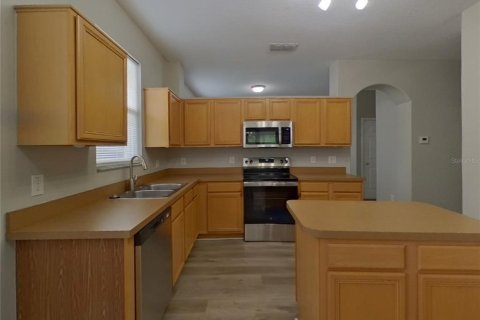 Casa en alquiler en Orlando, Florida, 4 dormitorios, 183.2 m2 № 1907166 - foto 4
