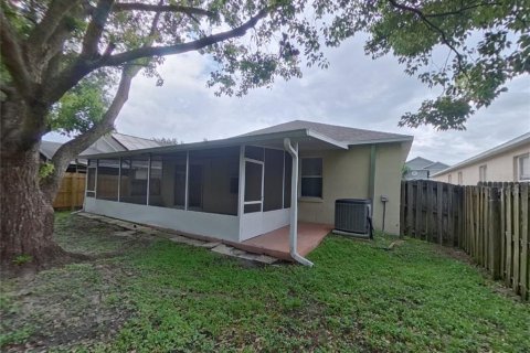 Casa en alquiler en Orlando, Florida, 4 dormitorios, 183.2 m2 № 1907166 - foto 16