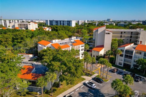 Купить кондоминиум в Помпано-Бич, Флорида 2 спальни, 102.19м2, № 2002391 - фото 24