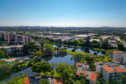 Купить кондоминиум в Помпано-Бич, Флорида 2 спальни, 102.19м2, № 2002391 - фото 26