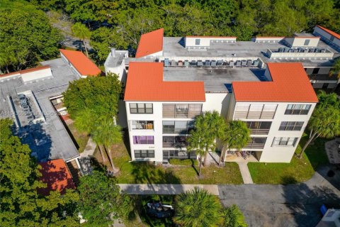 Купить кондоминиум в Помпано-Бич, Флорида 2 спальни, 102.19м2, № 2002391 - фото 23