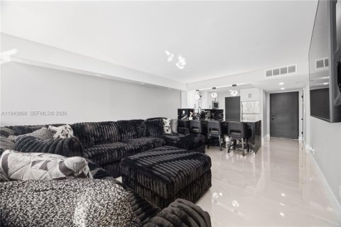 Купить кондоминиум в Помпано-Бич, Флорида 2 спальни, 102.19м2, № 2002391 - фото 6