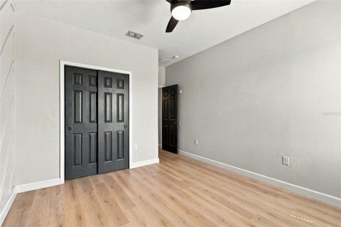 House in Haines City, Florida 4 bedrooms, 214.7 sq.m. № 2394268 - photo 24
