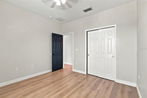 House in Haines City, Florida 4 bedrooms, 214.7 sq.m. № 2394268 - photo 20