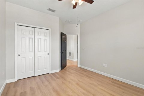House in Haines City, Florida 4 bedrooms, 214.7 sq.m. № 2394268 - photo 26