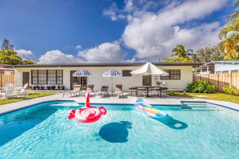 Villa ou maison à vendre à Fort Lauderdale, Floride: 4 chambres, 151.62 m2 № 2433937 - photo 2