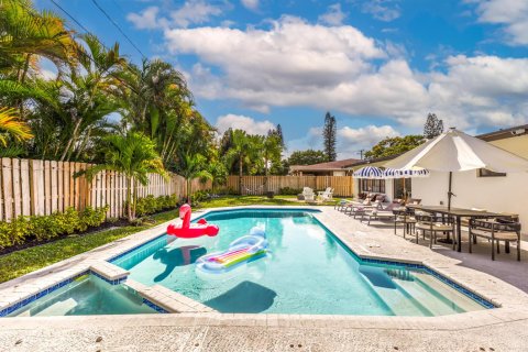 Villa ou maison à Fort Lauderdale, Floride 4 chambres, 151.62 m2 № 2433937
