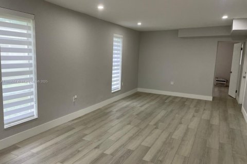 Casa en venta en Sunrise, Florida, 3 dormitorios, 133.31 m2 № 1941236 - foto 9