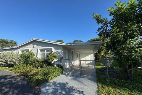 Casa en venta en Sunrise, Florida, 3 dormitorios, 133.31 m2 № 1941236 - foto 1