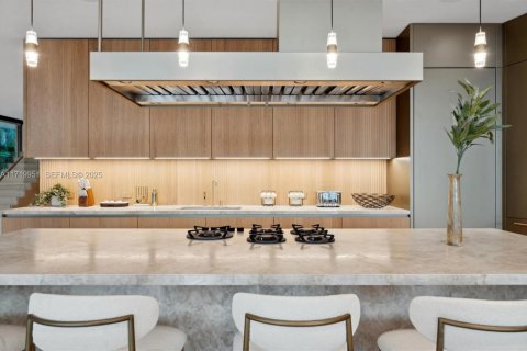 Villa ou maison à vendre à Miami Beach, Floride: 6 chambres, 637.96 m2 № 1731349 - photo 15