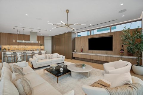 Villa ou maison à vendre à Miami Beach, Floride: 6 chambres, 637.96 m2 № 1731349 - photo 20