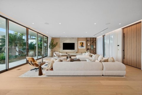 Villa ou maison à vendre à Miami Beach, Floride: 6 chambres, 637.96 m2 № 1731349 - photo 6