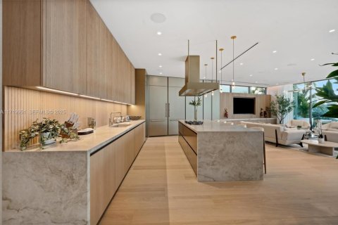 Villa ou maison à vendre à Miami Beach, Floride: 6 chambres, 637.96 m2 № 1731349 - photo 11