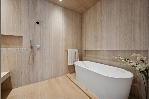 Villa ou maison à vendre à Miami Beach, Floride: 6 chambres, 637.96 m2 № 1731349 - photo 30