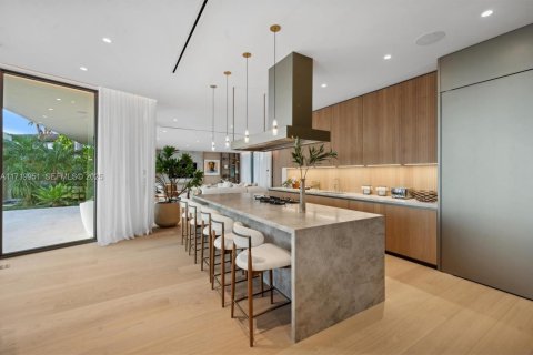 Villa ou maison à vendre à Miami Beach, Floride: 6 chambres, 637.96 m2 № 1731349 - photo 17