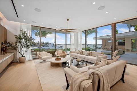 Villa ou maison à vendre à Miami Beach, Floride: 6 chambres, 637.96 m2 № 1731349 - photo 18