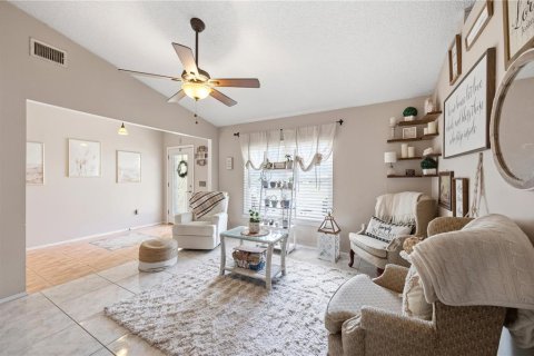 Casa en venta en Palm Bay, Florida, 3 dormitorios, 158.49 m2 № 2337197 - foto 5