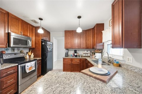 Casa en venta en Palm Bay, Florida, 3 dormitorios, 158.49 m2 № 2337197 - foto 9