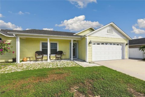 House in Palm Bay, Florida 3 bedrooms, 158.49 sq.m. № 2337197