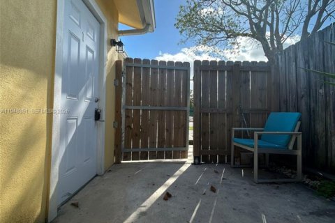 Квартира в Холливуд, Флорида 2 спальни, 126.53м2 № 2005474