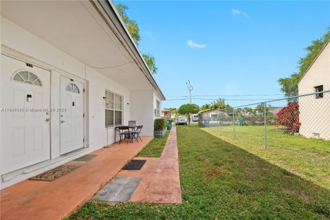 Commercial property in Miami, Florida 156.63 sq.m. № 1770751 - photo 20