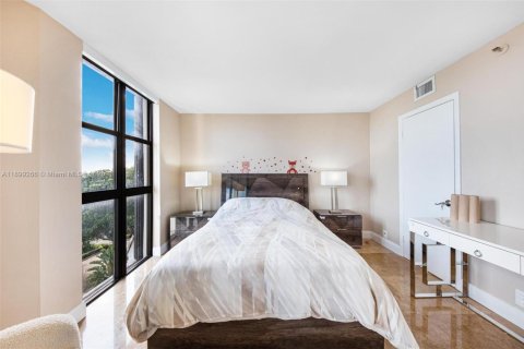 Condominio en venta en Miami, Florida, 2 dormitorios, 117.8 m2 № 1951996 - foto 16