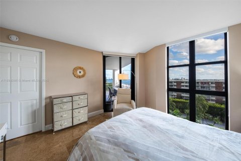 Condominio en venta en Miami, Florida, 2 dormitorios, 117.8 m2 № 1951996 - foto 17