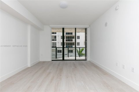 Купить кондоминиум в Майами, Флорида 1 спальня, 66.33м2, № 2005926 - фото 12