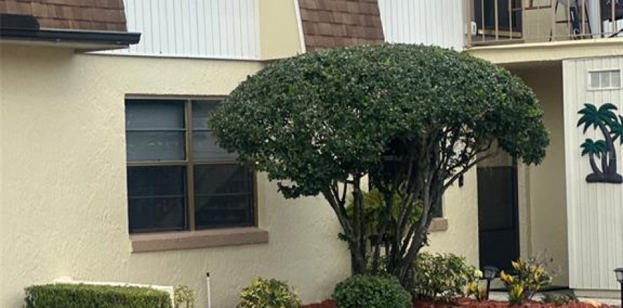 Condo in Mulberry, Florida, 2 bedrooms  № 2232624