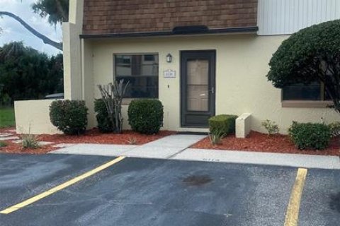 Condo in Mulberry, Florida, 2 bedrooms  № 2232624 - photo 14