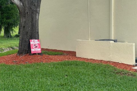 Condo in Mulberry, Florida, 2 bedrooms  № 2232624 - photo 2