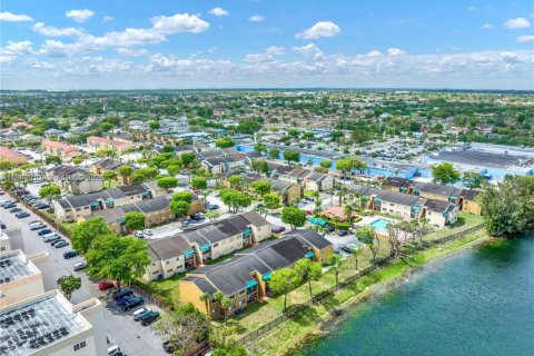 Снять в аренду кондоминиум в Майами, Флорида 1 спальня, 54.16м2, № 2001067 - фото 14