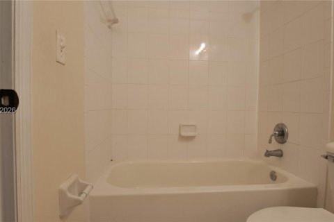 Touwnhouse à vendre à Homestead, Floride: 2 chambres, 132.94 m2 № 2090347 - photo 22