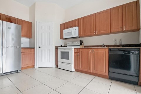 Touwnhouse à vendre à Homestead, Floride: 2 chambres, 132.94 m2 № 2090347 - photo 8