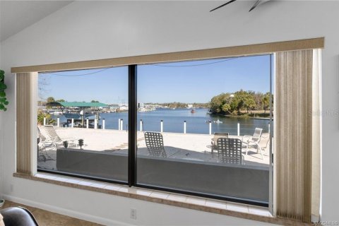 Casa en venta en Crystal River, Florida, 5 dormitorios, 344.57 m2 № 2140709 - foto 27