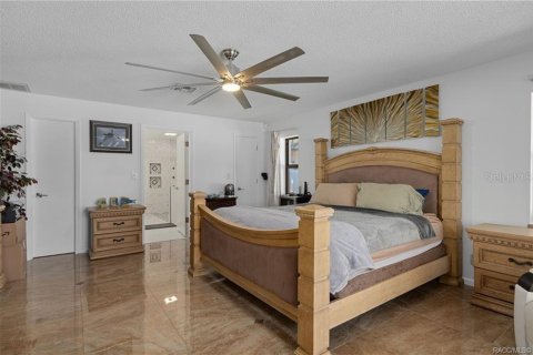 Casa en venta en Crystal River, Florida, 5 dormitorios, 344.57 m2 № 2140709 - foto 17