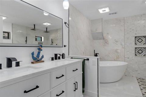 Casa en venta en Crystal River, Florida, 5 dormitorios, 344.57 m2 № 2140709 - foto 20