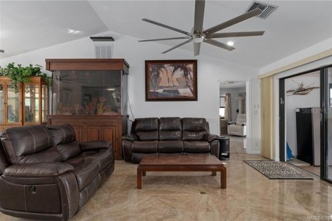 Casa en venta en Crystal River, Florida, 5 dormitorios, 344.57 m2 № 2140709 - foto 15