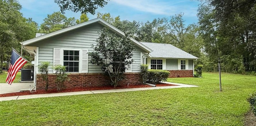 Villa ou maison à Dunnellon, Floride 3 chambres, 173.54 m2 № 1919117