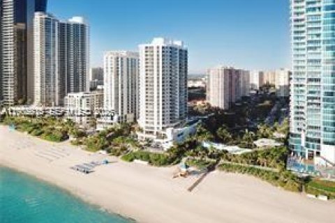 Condo in Sunny Isles Beach, Florida, 1 bedroom № 2090793 - photo 30