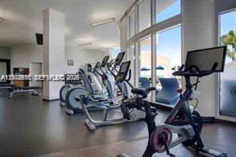 Condo in Sunny Isles Beach, Florida, 1 bedroom № 2090793 - photo 18