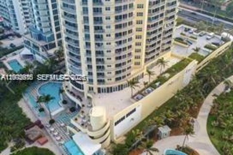 Condo in Sunny Isles Beach, Florida, 1 bedroom № 2090793 - photo 7