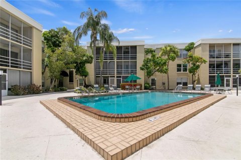 Condo in Tampa, Florida, 1 bedroom № 2123614 - photo 7