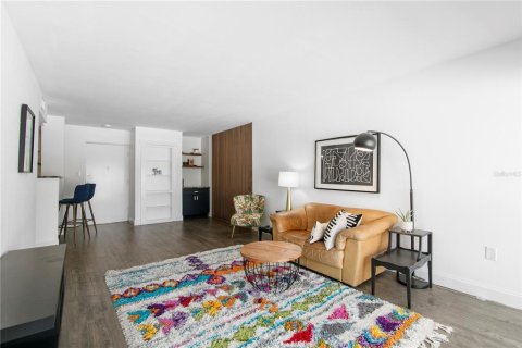 Condo in Tampa, Florida, 1 bedroom № 2123614 - photo 4